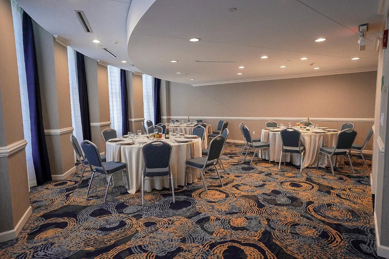 Crowne Plaza Cleveland At Playhouse Square By Ihg Hotell Exteriör bild