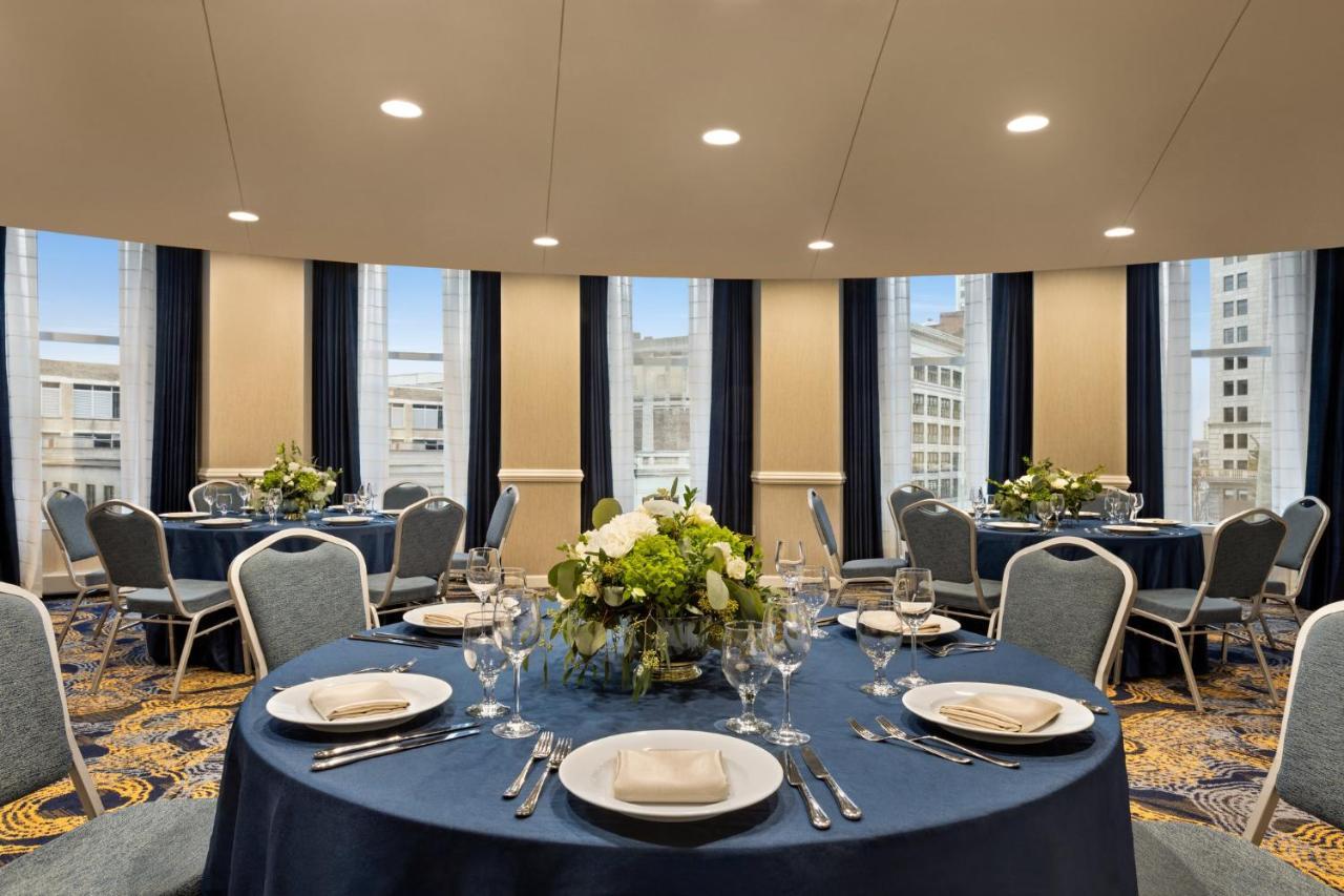 Crowne Plaza Cleveland At Playhouse Square By Ihg Hotell Exteriör bild