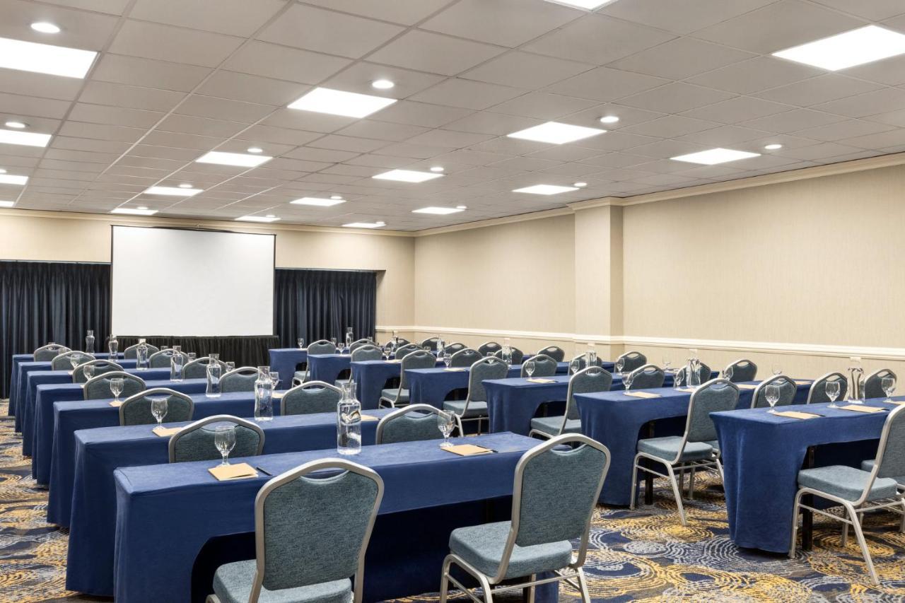 Crowne Plaza Cleveland At Playhouse Square By Ihg Hotell Exteriör bild